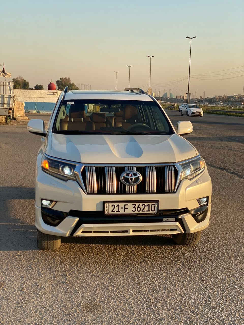 السلام عليكم برادو 2022 
 ساز Txs. 
ماشية ٤٧ الف
السونار واضح
رقم سليمانية
سلايد 
كشنات جلد كهرباء 
فور ويل 
6 سلندر 
 شاشة كامرة حساس 
كشنات جلد لون قرميد
3 قطع تبريد 
بجم نيكل 
حساسات امامي خلفي 
ويل كب كروم 
فتحة
ثلاجة
السعر 385
للاستفسار 
***********
