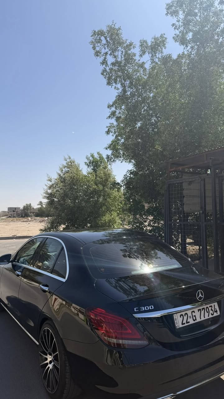 السلام عليكم
مارسدس c300  2021كلين تايتل 

فورمتك فول فول مواصفات 

بصمة 

ترحيب 

شاشة كبيرة

عدادات دجتل 

داخل ابيض 

رادارات امامي خلفي جانبي 

نقطة عمياء 

جنطة كهرباء 

فتحة 

وباقي مواصفات 

سيارة كلين تايتلل بدون قارد بدون صبغ بدون كلشي مكفولة كفالة عامة

مكاني بغداد اليرموك 

***********
