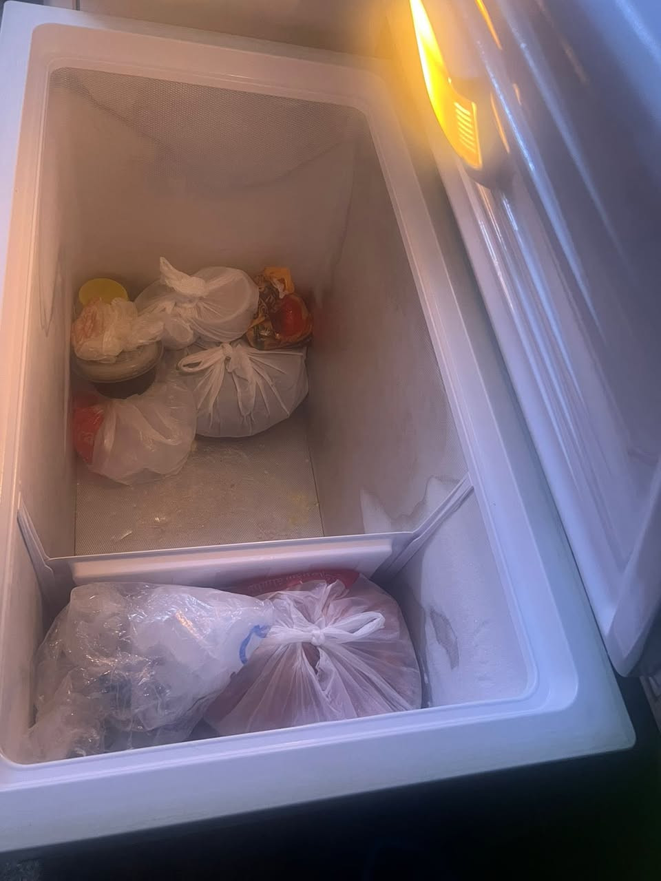 مجمدة استعمال قليل تبريدها قوي نظيفة من الداخل والخارج ماركة بيكو السعر علخاص بدون زحمة


**إذا كنت صاحب هذا الإعلان وتريد حذفه لأي سبب، رجاءا أرسل رسالة إلى الدعم الفني**