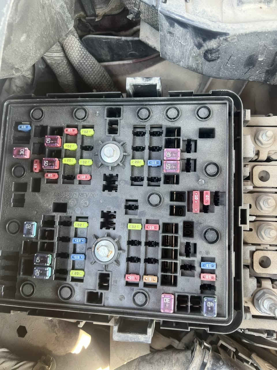 غراض جيب 5راكب شكل جديد هايبرد وبانزين ***********
