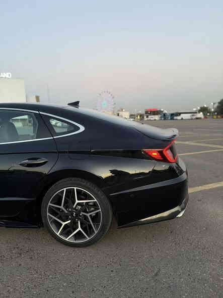 سلام عليكم 
سوناتا 2022 Nمحرك 2500 تيبرو فول للاخير 
حادثة قبغ جنطة وشوية من جاملغ فقط 
بدون ايرباك سيارة كاملة لاخر حبة 
والموصفات فول 
ماشية 43 ميل
مكاني حي جامعة 
سعر 198 وبيها مجال شي بسيط 

*********** واتس 
اتصال ***********
