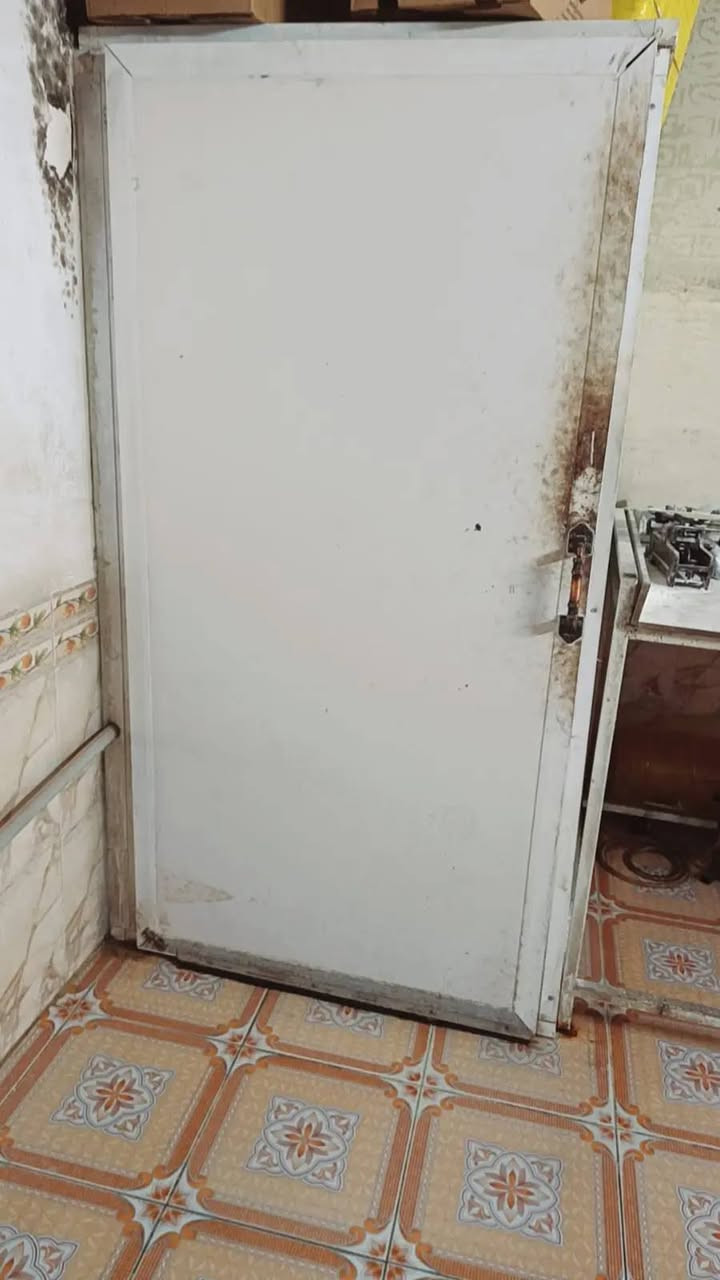 يوجد أغراض فرن كهربائي للبيع مكاني كركوك وبسعر مناسب للاستفسار اتصل ***********
