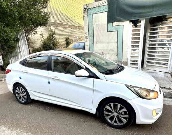 اكسنت موديل 2014 خليجي ماشية (132) رقم بغداد انكليزي الجديد  باسمي سنوية وهزة جديدة محرك 1600 دوش دبل قطرة ممتاز كير اوتو ممتاز فتحة سقف فول مواصفات  ارضية مغلفة جلد عده الشركه وكتلوكاتها تبريد تدفئة ممتاز للاتصال *********** متوفر واتس اب السيارة بدون صبغ بدون حادث  بدون تبديل مكاني بغداد  سنويه بأسمي  للبيع السعر 115$
