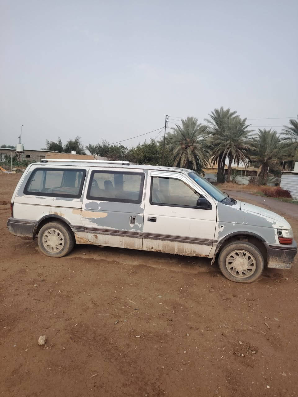 السلام عليكم
للبيع دوج كلايزر موديل ١٩٩١ الانبار رقم جديد باسمي سنوية لسنة ٢٠٣٠ سيارة حلوة صدر جديد تايرات نص عمر باتري جديد جامه أمامية جديدة كهربائيات نفظ كلشي بيهة شغال باور جديد المشط كايم يذب دهن محرك مجفت الكير مال حاوية وبي عطل بالتحريكه وبعدين تمشي ١٦٠  عارضهة ٣٨ ورقة وبيه مجال بسيط حك الجية مكان السيارة الدورة عرب جبور قرب السريع دوره يوسفية رقم الهاتف ***********
***********
ابو قاسم
