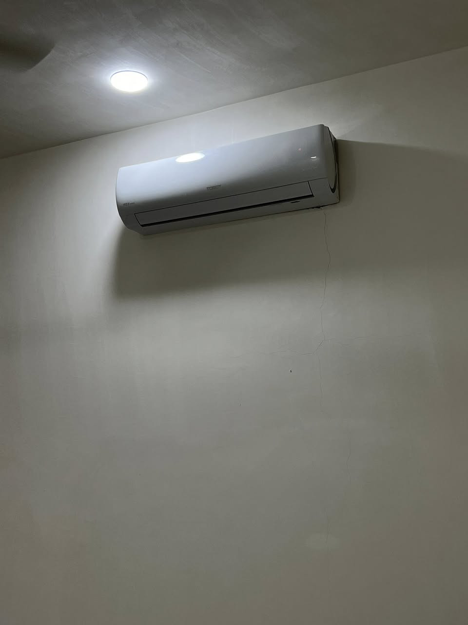مساء الخير على الجميع 🌙  
تم اليوم بعون الله تجهيز وتنصيب سبالت توسوت بالكامل مع إجراء الفحص والتشغيل والتأكد من كفاءة التبريد والأداء الممتاز ❄️🔧  
نحرص دائمًا على تقديم شغل مرتب ودقيق يرضي الزبون ويوفر أفضل نتيجة من ناحية التبريد والعمر التشغيلي للجهاز ✅  

كادر العمل:  
كرار علي  
علي ثامر  
‏مهندس أحمد 

للاستفسار والحجز:  
*********** 📞  

شكراً لثقتكم 🔥
