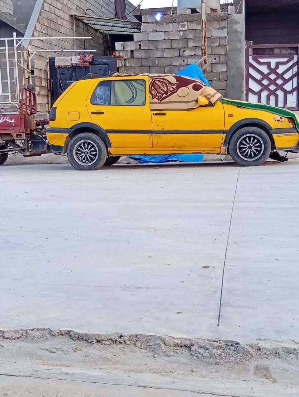 سياره گولف موديل 1993 بيها سنويه البيع بيها دفتر بانزين وسيارة مظبوطه وأي غرمات مروريه ماعليها بس مضروبه گدام السعر 20وبيها مجال رقم الموبايل ***********
