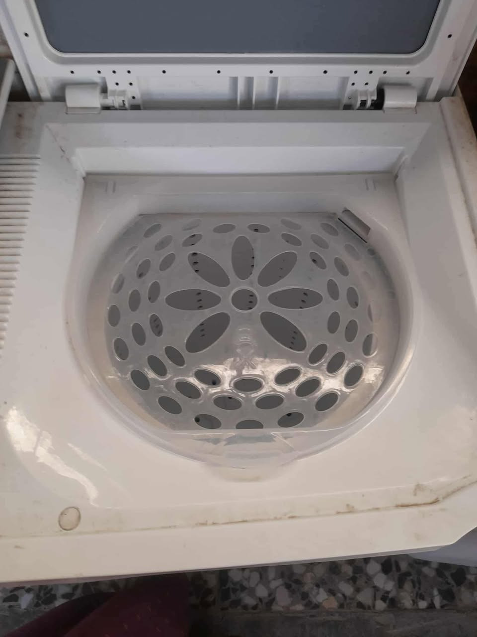 غساله نظيفه مابيه اي ضرر السعر ١٠٠وبيها مجال العنوان بغداد الشعب


**إذا كنت صاحب هذا الإعلان وتريد حذفه لأي سبب، رجاءا أرسل رسالة إلى الدعم الفني**