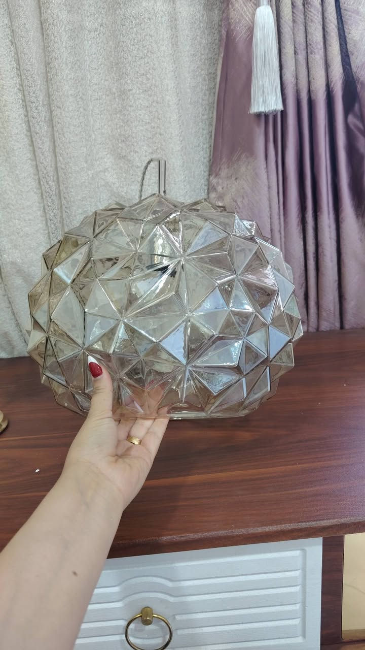 ثريات كله جديده بالكارتونه اكو من كل موديل أكثر من قطعه واحجامهن مختلفه اختار الموديل واكتبلك السعر


**إذا كنت صاحب هذا الإعلان وتريد حذفه لأي سبب، رجاءا أرسل رسالة إلى الدعم الفني**