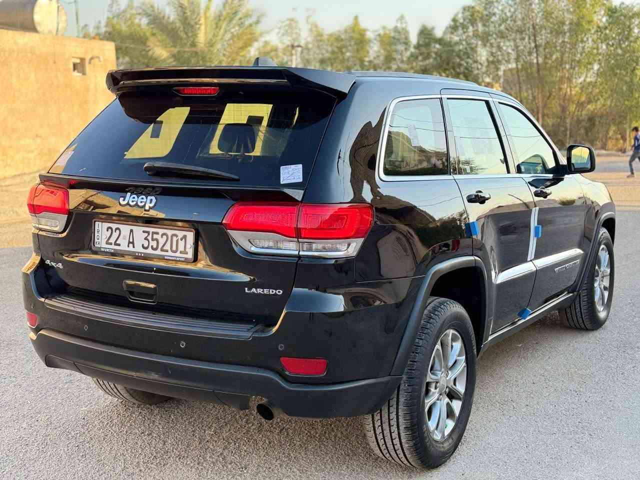 جيب لاريدو 2017 وارد امريكي حادثها جاملغ امامي وبيها تكحيل كارت بجاملغ ثاني بصيط بدون دواخل وارباك سليم سياره جاهزه من كلشي مواصفات لاريدو معروفه تخم تاير صار سبوعين من شديته مكينه وكير جدد صدر امامي وخلفي جديد باتري جديد سياره اي نقص مابيها رقم اربيل جديد سنويه جديده وبسمي سياره كامله من كل نواحي بلعافيه عل يا خذها سعرها 187 وبيها مجال بصيط 
عنوان بغداد الرصافه 
للستفسار ***********
