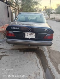 مرسيدس • ١٩٨٨ • رقم ديالى