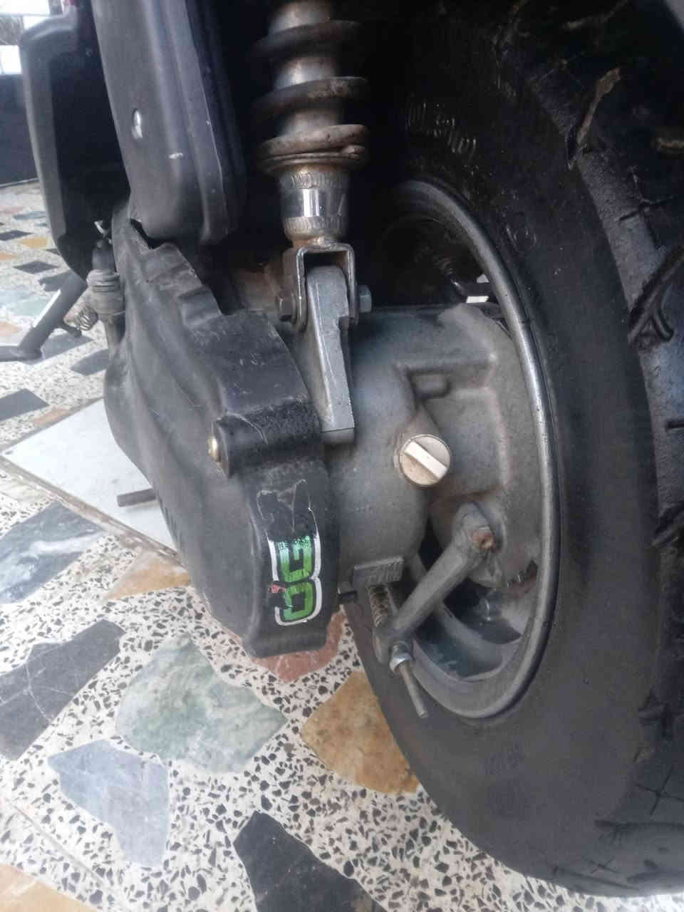 السلام عليكم بيكم شلعه معدل سلف هندر كلها شغاله محرك بلادي ممفتوح جيب فيتر وفحص كهربائيات كامله كابريتر اصلي سعر ٥٥٠ مكاني بغداد الحبيبيه قرب مطعم وليد ابو الكص  ***********
