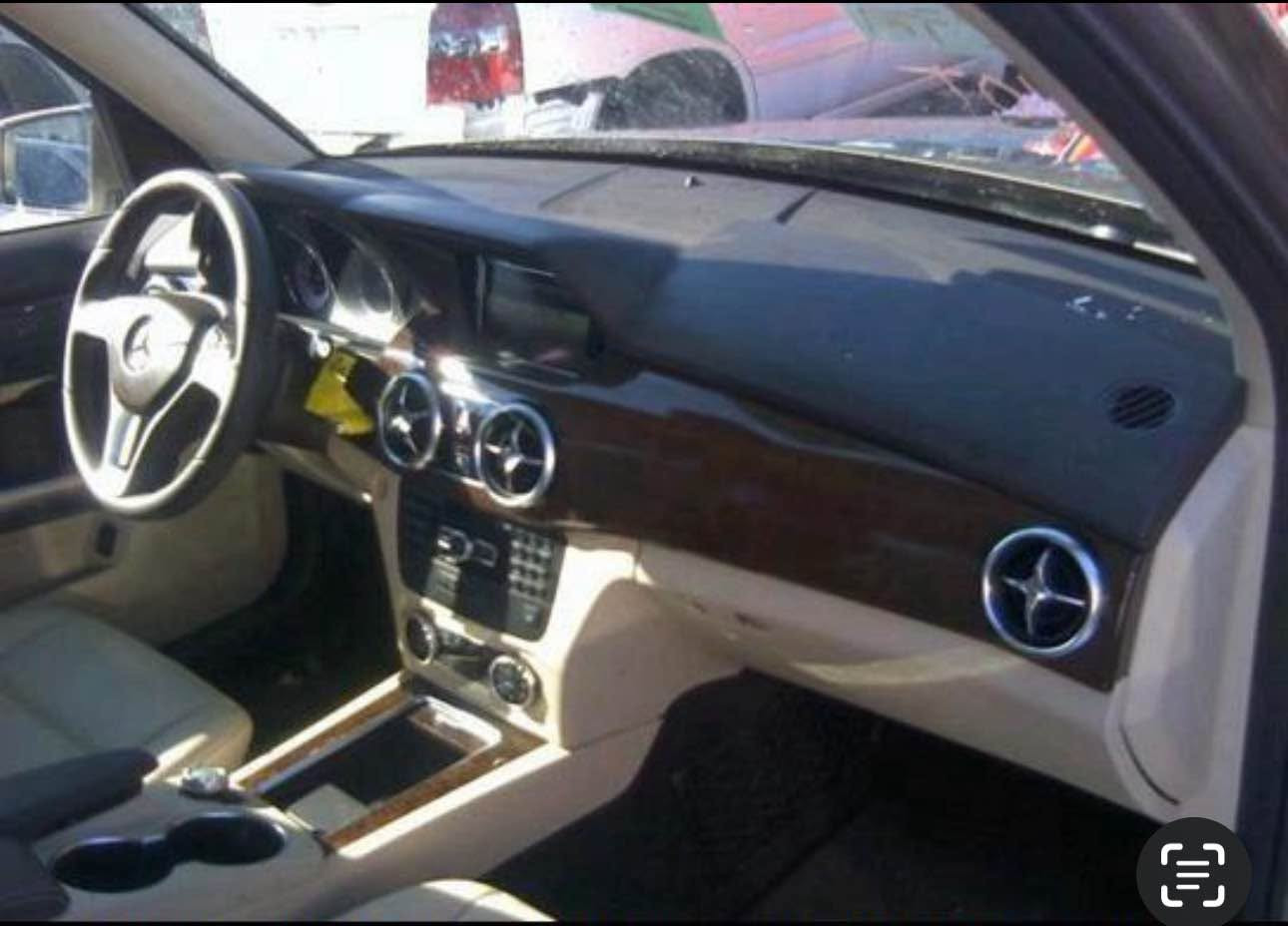 للبيع او المراوس Glk350 2014 
رقم بغداد باسمي مستوردها من سنتها 
حادث نص چاملع وربع دعامية مصلحات نفسهن بدون ايرباك 
ماشيه ٧٥ الف 
6سلندر 350
مكينة وكير برغي ممفتوح بيهن كفالة
تبريد ثلج + صدر جديد + باتري جديد+ منظومة بنزين جديدة.
فتحة سقف بنوراما 
جنطة شفط كهرباء
مقاعد جلد + كهرباء + تدفئة مقاعد+ خزن ميموري
شاشة كامرة تحكمات ستيرن + ستيرن كهرباء 
نظام اوتو هولد عند التوقف 
نظام اوتو ستوب عند التوقف 
انظمة قيادة ايكو ونورمل وسبورت
مري قلاب + خاصية التعتيم للضوء
ويل كب ٢٠ انج تو سايز + تخم تاير جديد 
وبعد بيها مواصفات
حادثها جداً بسيط موضح بالصور 
للاستفسار اكثر عالرقم موجود بالصور 
*********** مكانها السيدية بغداد, العراق
