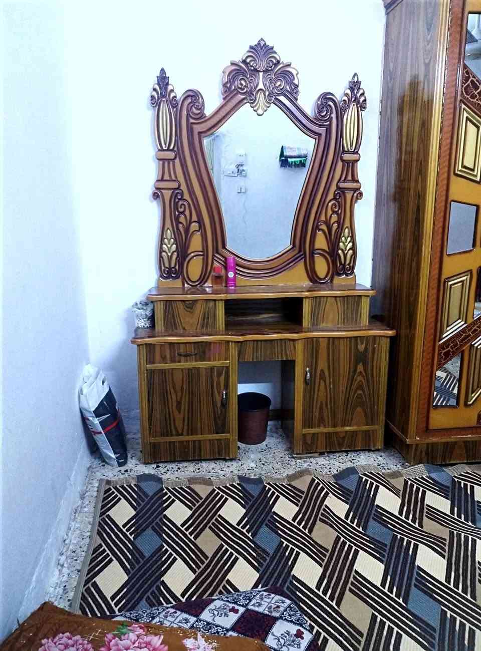 السلام عليكم عندي غرفه صاج عراقي سعر 800 وبي مجال رقم الهاتف ***********
