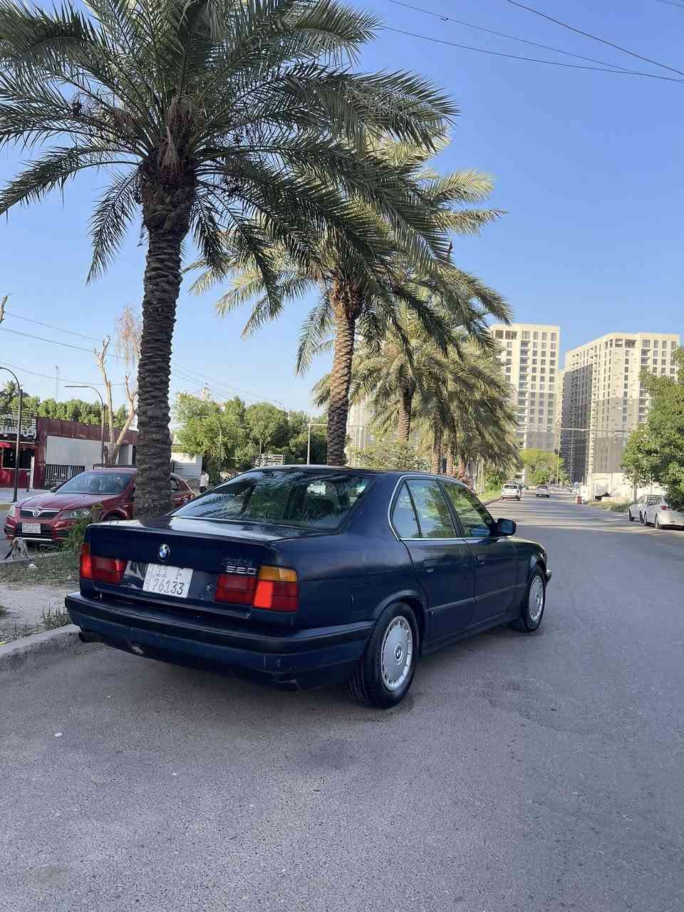 للبيع 520 مسكر كير عادي موديل ٩١ 
السياره ع وضع الشركه من كل النواحي 
تبريد ثلاجه وعليه ادامه كامله 
كير ومكينه مكفولات جدد لوك 
صدر اماني خلفي طستها طوبه متحس ييها 
تطلع بيها عبالك طافيه متسمع صوتها سياره كلش بلاديه 
داخلها مخمل جديد كلش 
رقم بغداد الجديد تحويل ثاني يوم 
بدون خياس بدون حادث 
وبيها كم قطعه صبغ ابيع عام مصبوغه 
تخم تاير جديد وحتى كباتها بلاديه 
السعر ٥٣ وبيها مجال بسيط جدا 
مكاني بغداد السيديه 
*********** 
الشراي يتصل
