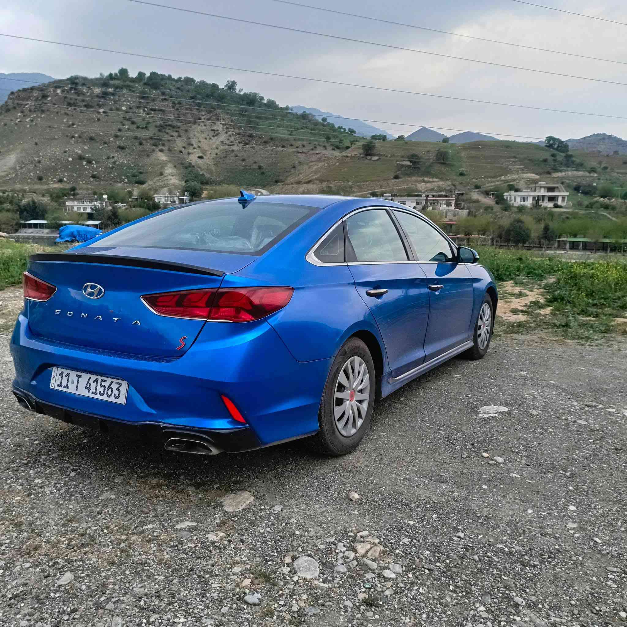 السلام عليكم
سوناتا رقم بغداد انكليزي 
(سبورت)SPORT فول مواصفات 1/1
موديل 2018
المواصفات 
فتحة
بصمه 
رادار جانبي
حساسات خلفية
ستيرن رياضي حرف D 
شفتات ستيرن 
كيجات سرعة رياضية 
كشنات جلد 
كشنات كهرباء 
كشنات تدفئه 
نظام سبورت 
نظام ايكو 
صاجات 
شاشة 
كامرة دواه
لايت زنون عالي + ناصي 
دبل كزوز 
مكينة 4 سلندر 
 GDI 2400 
سستم صوت سماعات 
تحكم ستيرن جهتين 
ترحيب جنطة عند الاقتراب 
اشاير بالمري 
نيكلات  
الحادث بنيد صبغ فقط جملغ اليمنيه بارد 
ملاحظة السياره كامله من كلشي من تايرات من حدادية من تبريد 
السعر :135وبيها مجال
مكان السيارة بغداد حي اور 
للاستفسار ***********متوفر واتساب اتصال
