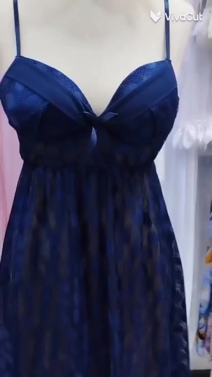 تألقي كالأميرات مع تشكيلتنا الجديدة 👑✨"
​"الأناقة والجمال في قطعة واحدة.. متوفر الآن بجميع القياسات."
​"كوني مميزة في إطلالتك..
 فستان الأحلام بانتظارك 💙"
​"أضيفي لمسة من السحر لخزانتك 👗✨"
السعر  10 🥰🔥


**إذا كنت صاحب هذا الإعلان وتريد حذفه لأي سبب، رجاءا أرسل رسالة إلى الدعم الفني**