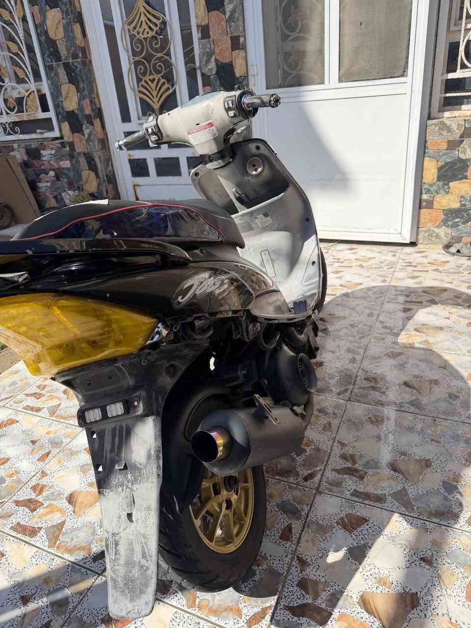 ماكس منغولي السعر ٤٥٠  وبيها مجال مكاني حله مركز كلها شغاله والقبق موجود الرقم ***********
