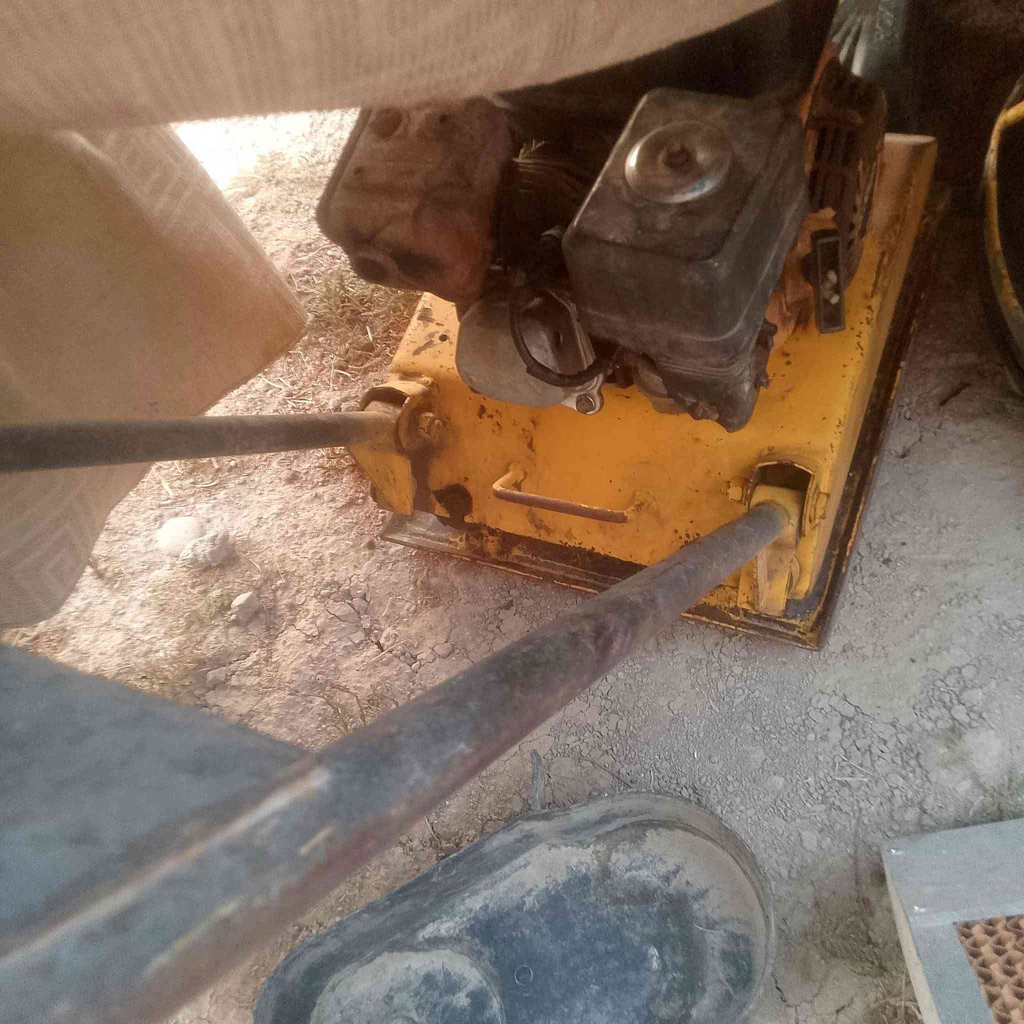 سلام عليكم عدي حادله البيع عدد 2شقالات ***********()()***********بغداد تاجي
