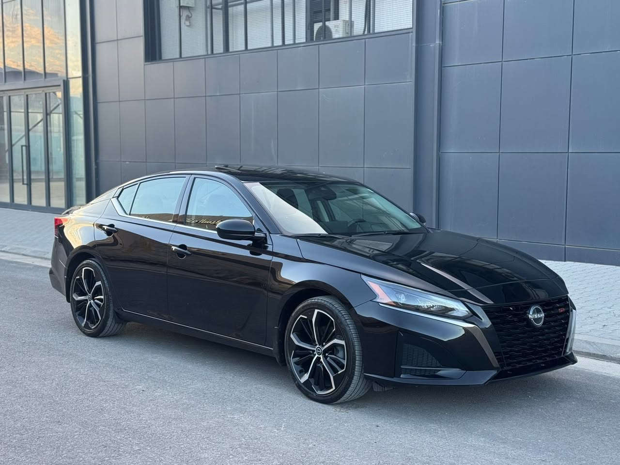 Nissan Altima SR plus 2024
فول مواصفات 
ماشيه 17 الف ميل فقط
الضرر جاملغ امامي السايق صبغ بدون دواخل 
بدون ايرباك 
+ حاملغ الخلفي السايق مصلح pdr شركه يعني بدون صبغ 
1N4BL4CV8RN411988
‎بدون رقم تترقم شمالي 
العنوان السليمانيه 
***********
