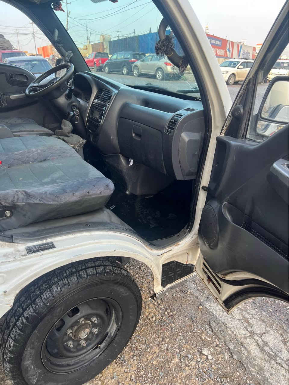 كيا 2014  مكينه 2700 مرغوب نيف ده رگه صبغ منفيست اصلي غرامه شرته محرك وگير شرتن سعر 7700$ مجال تلفون *********** زاخو, دهوك
