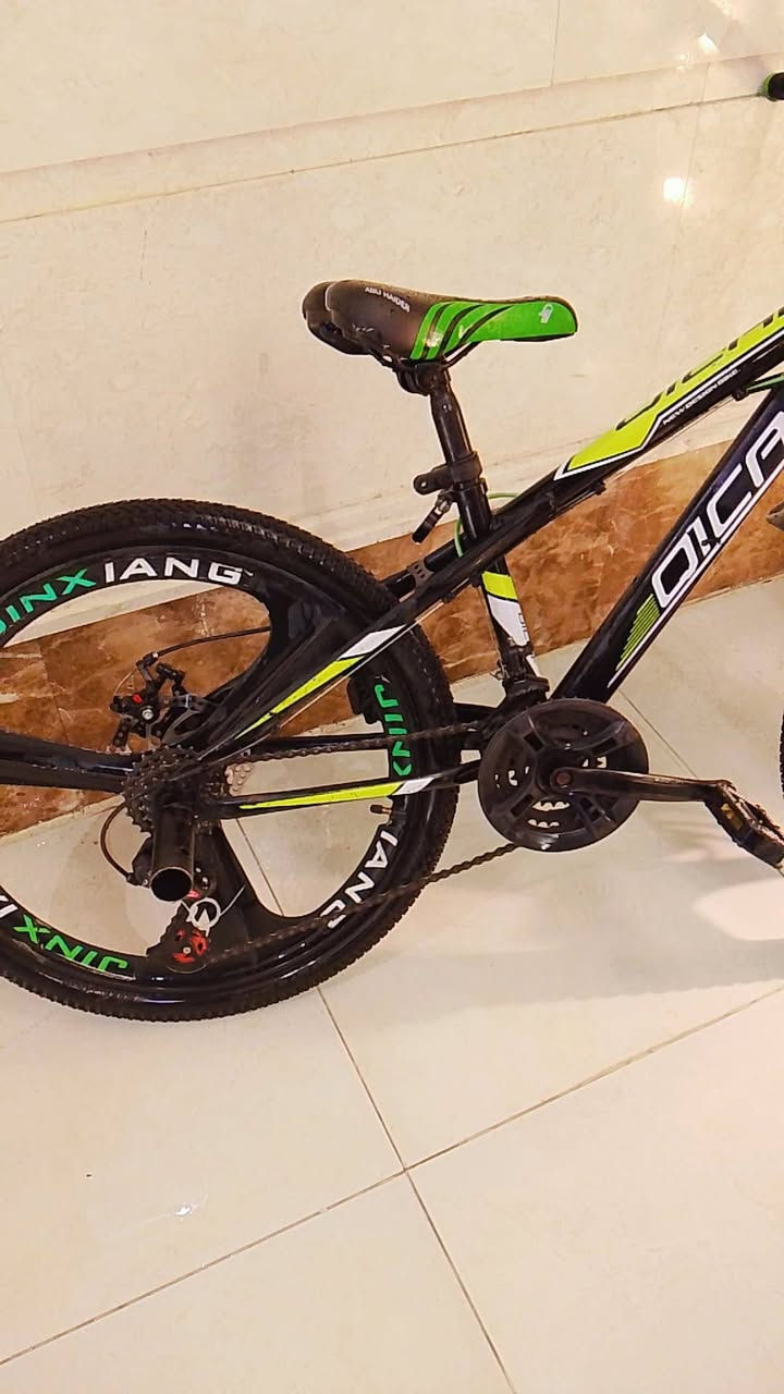 بايسكل نظيف برازيلي حجم 26بريكات يشتغلن دبلات يشتغلن بايسكل نظيف الى درجة: الرقم***********: الشعب شارع الصحه مقابل محمدالكردي السعر خاص
