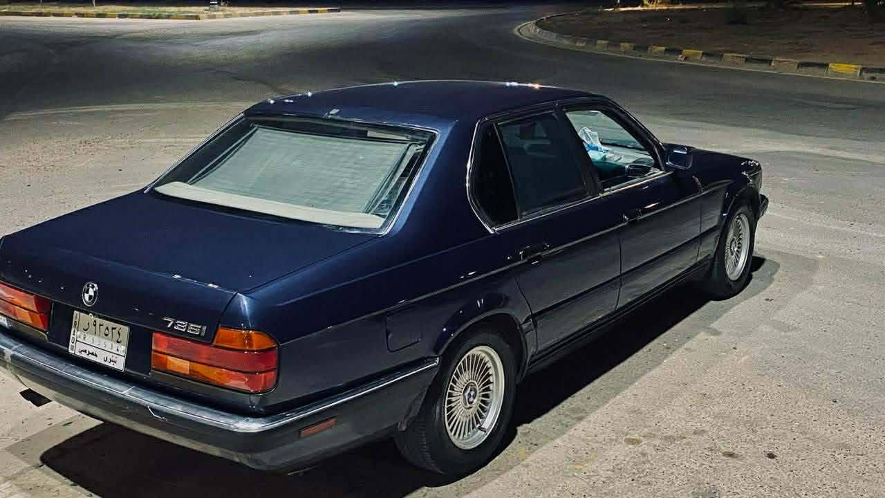 للبيع سياره بي ام 700 كير توماتيكي موديل 1992 رقم نينوى سياره نظيفه اي عيب مابي تبريد ثلج ست سلندر مكينه 35 لاصرف ولا بخار سنويه لحد 28 بطاقه  شرط التحويل قانونيات سعر 50$ وبي مجال قليل مكاني كركوك شراي خابر *********** كركوك, العراق
