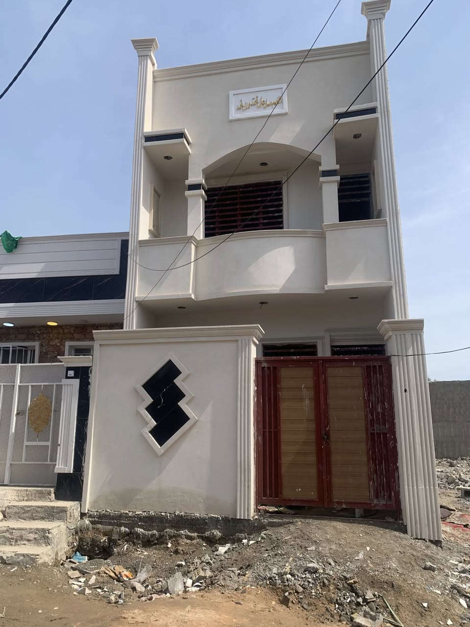 بيت للبيع مساحه 100متره قيد الانشاء تسليم مفتاح بيت طابيقين 3الغراف نام سعره 80قفل ***********
