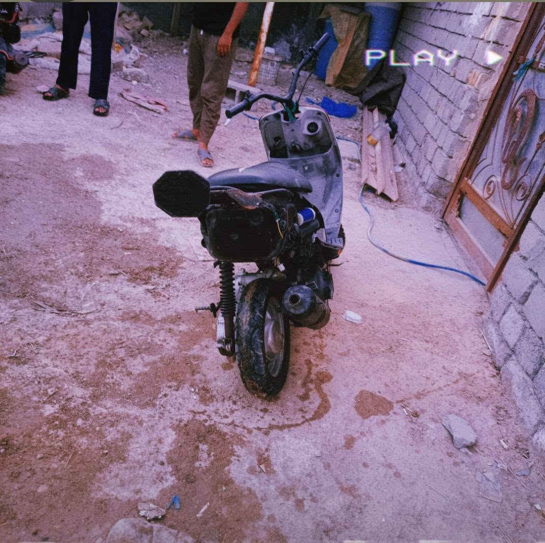 سلام عليكم 
دراجه ماكس منقولي البيع 
دراجه شغاله بس بيها صوت بل مكينه وبيها خيط تبخير 
دراجه نضيف كلش كابريتر جديد ضفيره جديده
السعر 225وبيها مجال 
مكاني ناصريه مركز 
اي ستفسار ***********
موجود واتساب فقط
