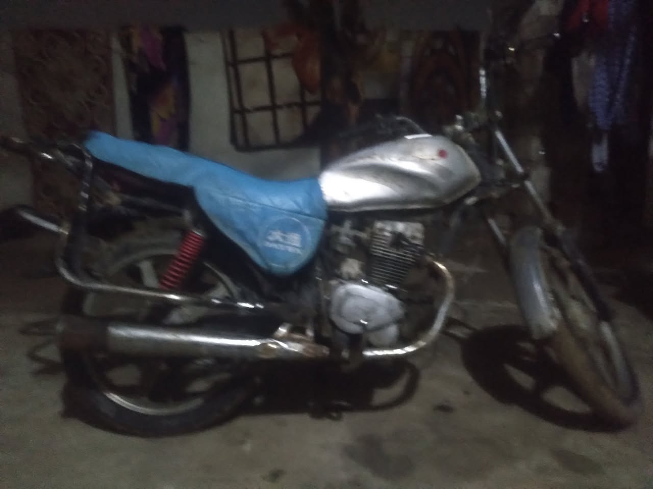 السلام عليكم دراجا البيع كلك خير من الله شلعه معدل مكينه خرساه المكان كربلاء البرهيميه السعر 150 الرقم ***********
