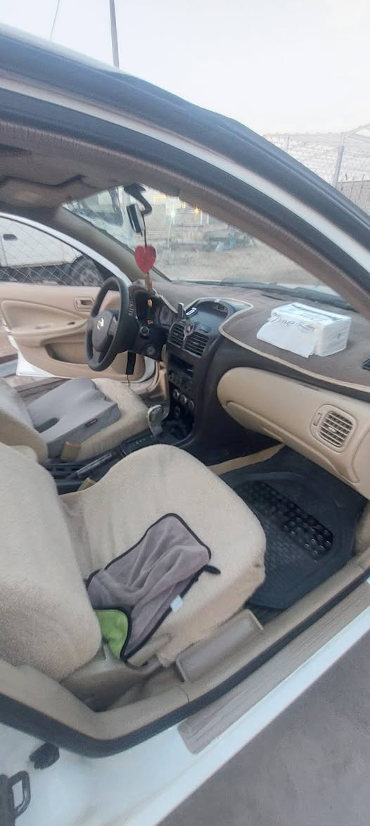 نيسان سني ٢٠١٣
بصره بسمي غير مكفول 
سياره حلوه مكينه كير تبريد 
***********

