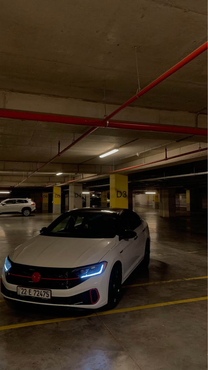Jetta gli 2021 
70,000 mile 
صبغ 2 و نيف 
بدون دواخل
ايربك سليم 
145$  و مجال
 0751 056 2769 دهوك, العراق

