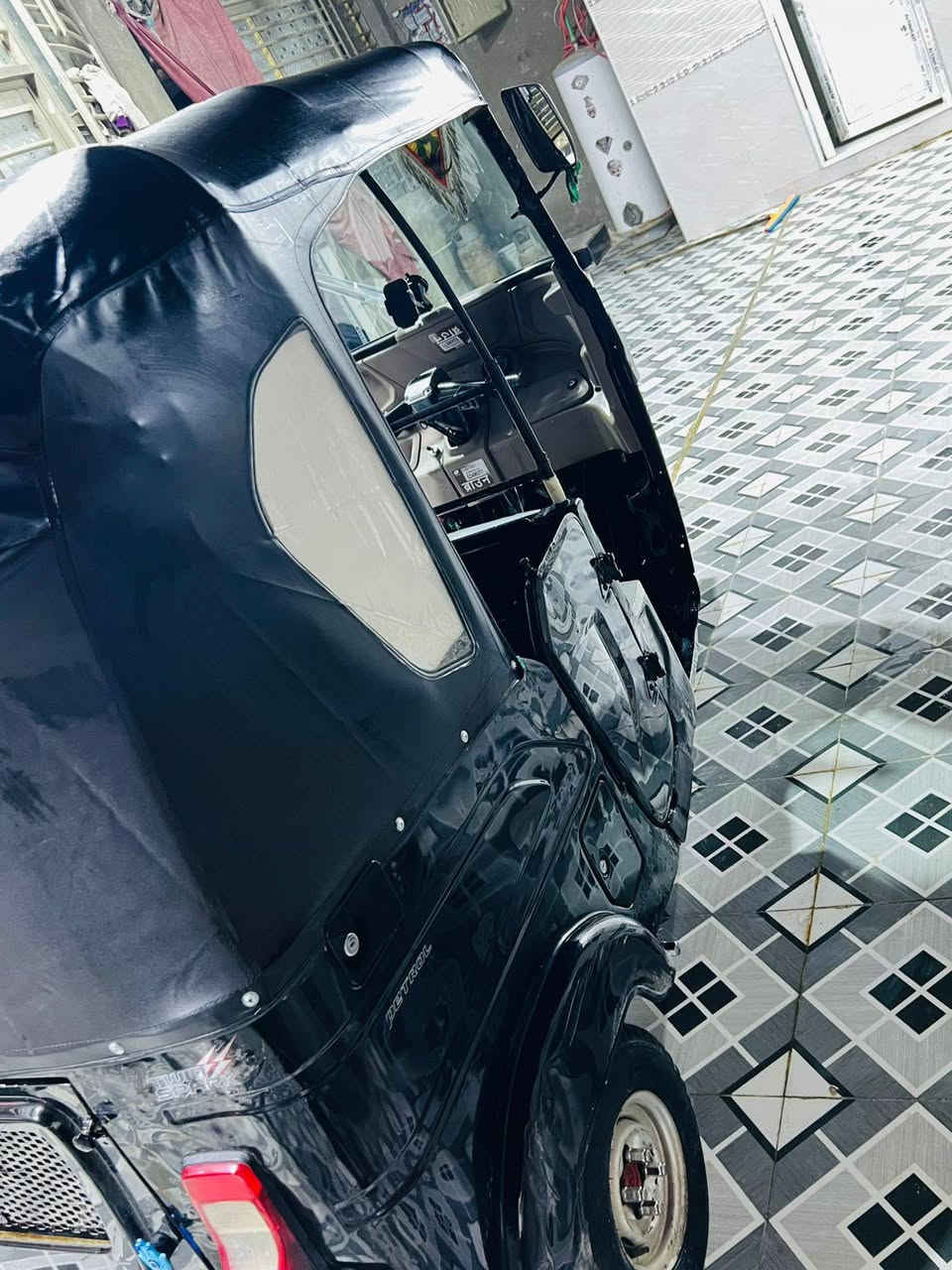 سلام عليكم تكتك للبيع رقم بابل كفاله عامه محرك كشر فقط ضربه بصيطه يم بك لايت المكان القاسم رقم ***********
