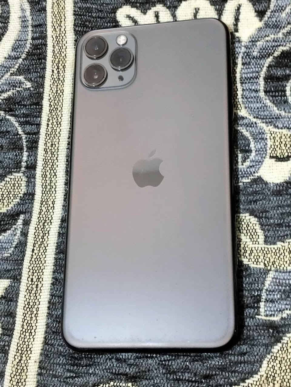 اسلام عليكم 
11ابرو ماكس 
للبيع 
بطاريه93 
ذاكره 256 
الاستفسار اتصل 
***********
