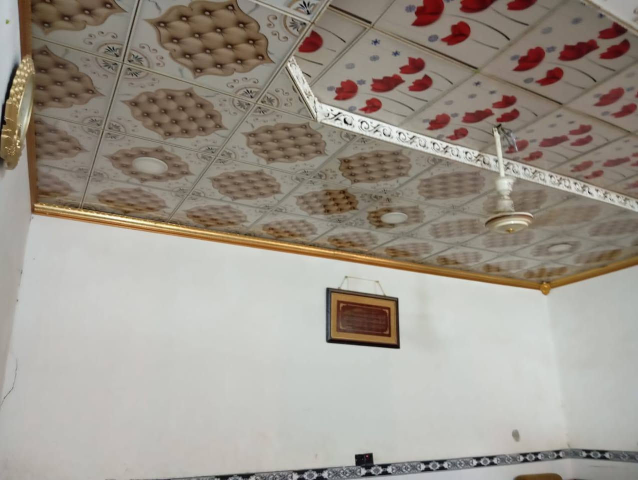 البيع بيت زارعي بيه وصل المساحة 120 بي 2  صحيات خارجي وداخلي متوفر بيه كل الخدمات  ناصريه حي التحرير نهاية المعدان يم صيدليه الكناهره قريب على الشارع العام  لتواصل *********** سعر 48
