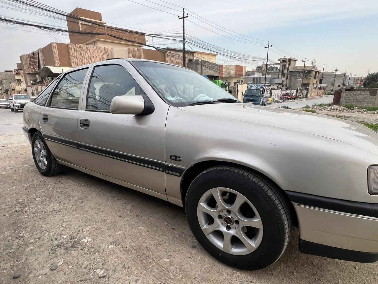 السلام عليكم 
طخم ويل كب نضيف حيل
طخم تايرات جدد
شرط بدون عواج بدون ضربات 
سعـرهم ١٧٥ بيهم مجال بسيط 
للأتصال: ***********
