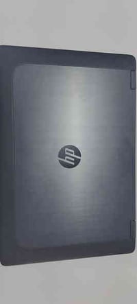 عندي hp zbook 15 g2 شرط نظافه و خالي من اي عطل معالج i7 من جيل الرابع ...