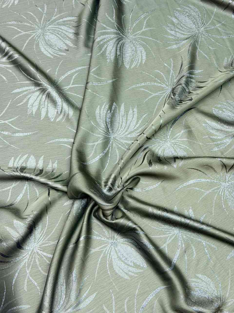 طبعاااا هواي. زباين. طلبو مني. اوفر الهم اقمشه بشتات. الأصلي. 🤯

قماش جكار الاصلي. عرض 180

سعر متر بتخفيض لمده يومين. 

سعر متر 6
سعر قطعه ب15

سواد فاحم ملكي. باب اول.  
سارعووو بالحجز قبل نفاذ الكميه. 🤩🥰


**إذا كنت صاحب هذا الإعلان وتريد حذفه لأي سبب، رجاءا أرسل رسالة إلى الدعم الفني**