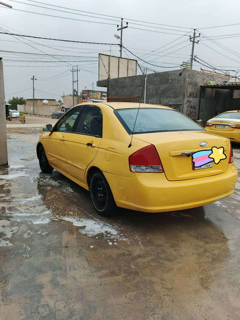 كيا سبكترا موديل 8 وارد امريكي
رقم كربلاء  مكينه 2000 دوش كير مكينة جدد كهربائيات  شغاله بيها حادثها بامريكا جدا بسيط خشم البدنه  وبالعراق تبديل باب خلف السائق والباقي ليبل واحد باسمي تحويل مباشر حاليا الدعاميه فقط صبغ كاشط 
مكانها بابل شارع ٨٠ 
السعر ٦٨ وبيها مجال قليل ***********
