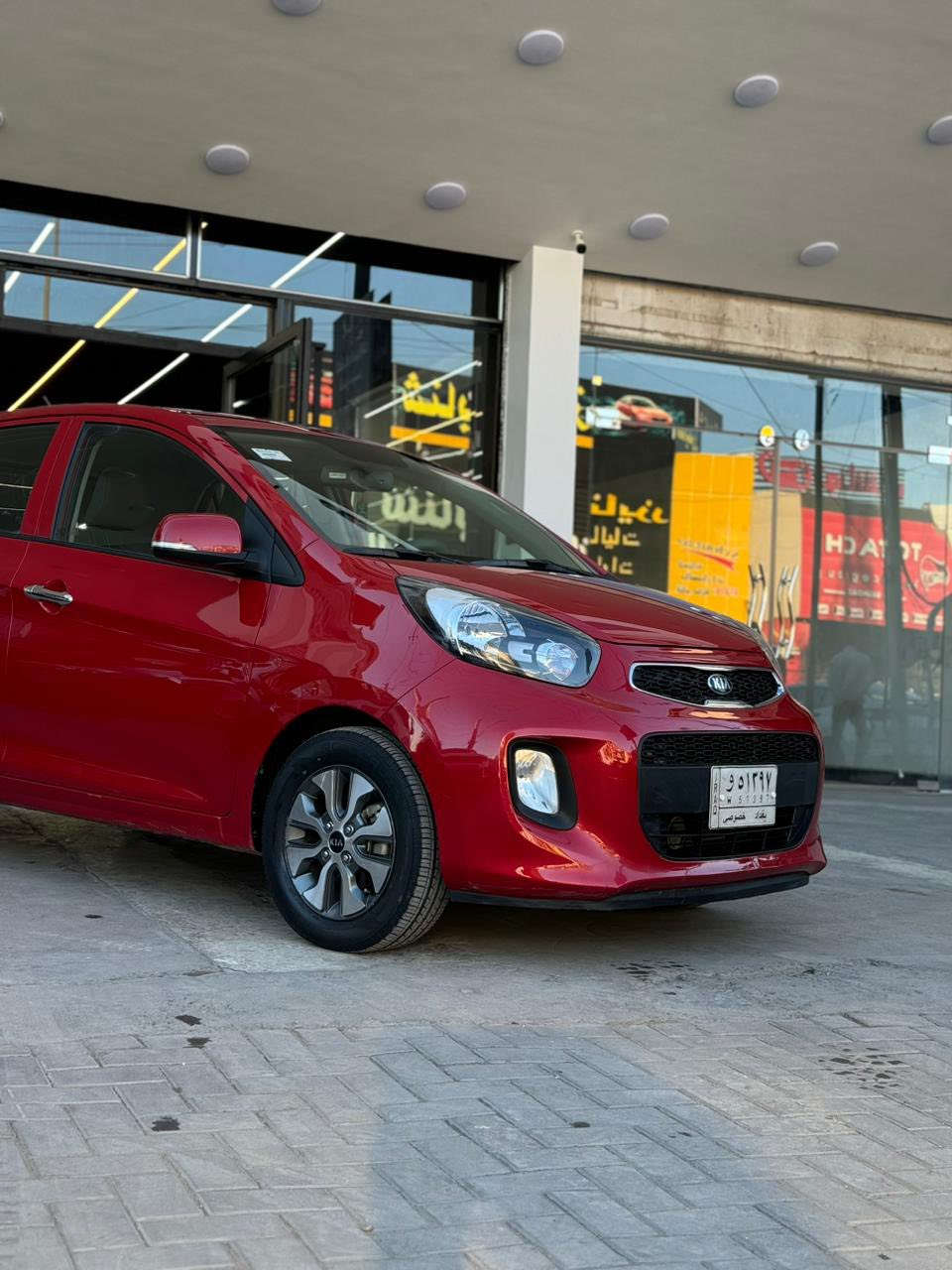 سلام عليكم
كيا بيكانتو  2017 خليجي وكاله 
ماشيه  17000 km بحاله الزيرو
الشركه الدوليه العراقيه
محرك  1400
مري كهرباء ويل كب شاشه اندرويد كامره خلفيه 4 جام كهرباء 
تخم تاير جديد انتاج 26 سيرفس كامل دهن فلاتر 
كفاله عامه من الصبغ والتبديل عدا بارد بسيط بالباب 
السعر  109 ورقه مجال جداً بسيط 
المكان الكاظميه 
***********
