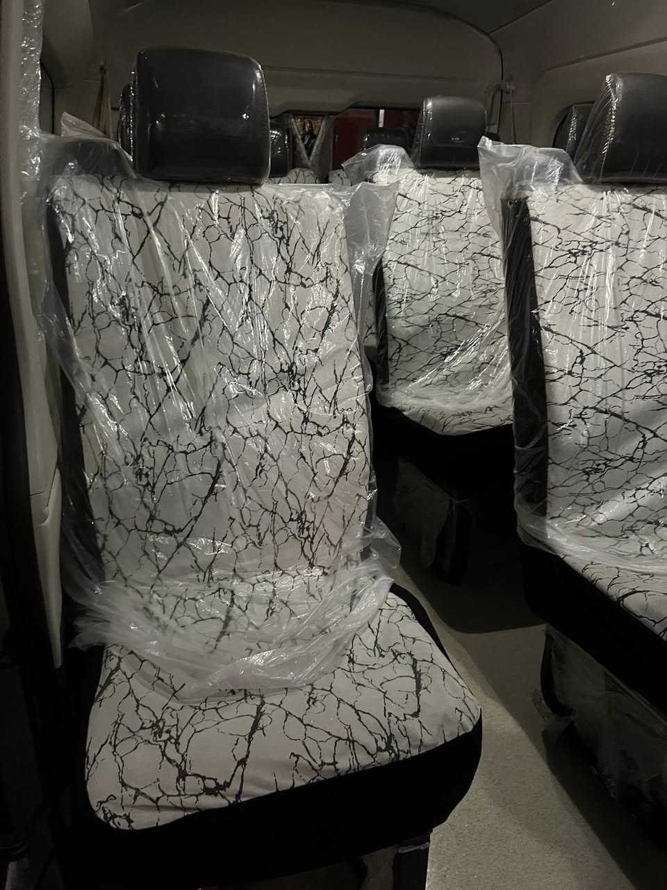 ‏سلام عليكم تلبيسة للبيع مال هايس 14 راكب ‏رقم الهاتف ***********￼
