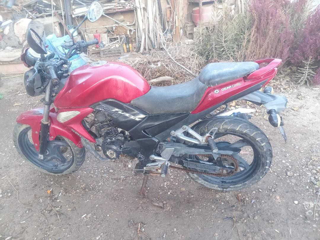 يوجد ماطور للبيع للتواصل على رقم 0780 763 6292
