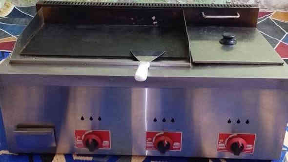 السلام عليكم شواية بركر السعر 175 وبيه مجال مكاني بغداد شعله ***********
