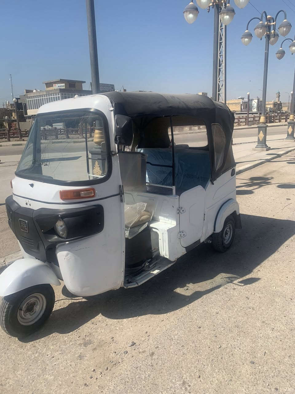 سلام عليكم تكتك للبيع مديل واحد وعشرين ضربته كنر لغد وبيه دحجات  بسيطه وراعيه بسجن ٤اشهر ويطلع ***********
