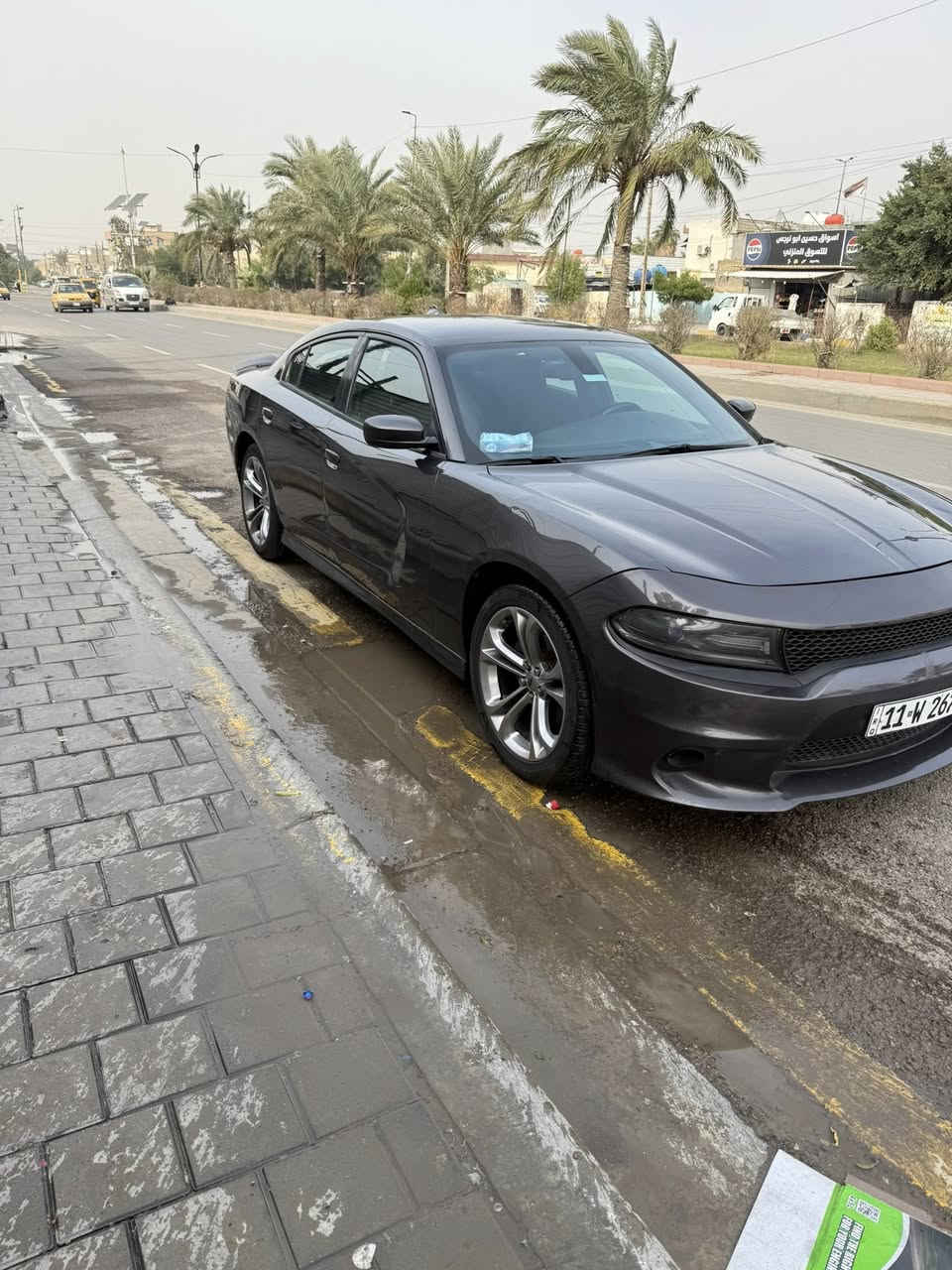 سيارة جارجر البيع مديل 2016 سيارة حادث بنيد فقط فائتها sxt ماكينة كير كفالة  سعر 180 وبيها مجال بصيط مكان بغداد شعب شارع أسواق مركزية رقم ***********
