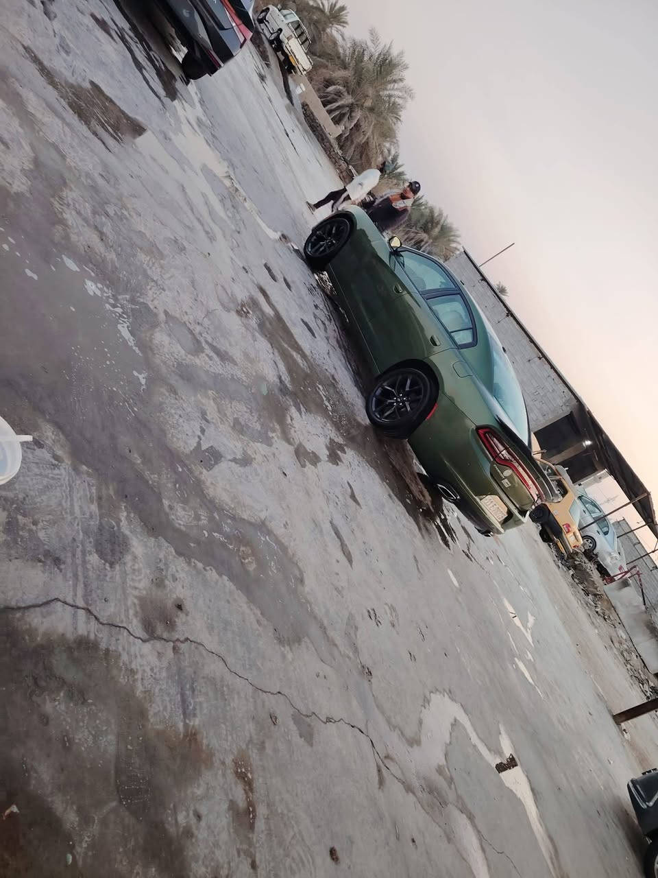 جارجر خليجي موديل 21 مكفولة بيه رشات صبغ مكفولة من إرباك تبديل مكفول رقم بغداد مداور ثاني يوم مشروع وطني *********** صاحب السياره
