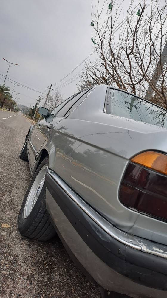 بسم اللە ماشاءاللە 
BMW 730  6K A قامیشی
مۆدێل  1991،،،،  ئۆتۆماتیک 
 مەکینە 30شەش پستۆن 
ئـــاڕم پــلاســتیــک
سلاید ، تحدید سرحە ، جام و ئاوێنە کارەبایی،  ویل مشەبەک ، 
لایت بیلادی   km 299,000
پاوەر و abs  تەبرید ساردو گەرم و لەمس و تەحەکم 
***********ژ.م 

گێڕو  مەکینە  و ئەکسل بەشەرتی فیتەر سەوتی لە کەپسی نەرم ترو خۆشترە
کارەبایاتی بەشەرت 
ئاڕم  و ئەوەلیات  بەشەرت
دەعم و لێدراوی نیە بڕاوەو وەرگەڕاو موس  بەشەرتی فەحس و سۆنەر  
دەعامی لۆ دەعامی وەک بیلاد مایتەوە دەمار لۆ دەمار 
نرخی 33 و مەجالەکی کەم كويسينجاك, أربيل
