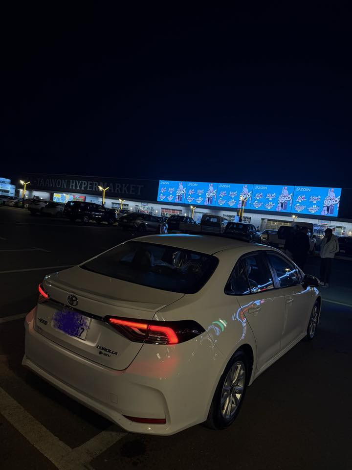 (بسم الله الرحمن الرحيم)

كورلا 🔥2025  💣 

فول مواصفات 1/1 💯:

#كرسي كهرباء 

1- فتحة 🕳️
2- بصمة 🔐
4- رادار أمامي 
5- شاشة كبيرة 
6- كامرة خلفية 📷
7- توقف تلقائيا للصدمات 
8- لايت لد 💡
9- تحديد مسار 
10- قطعيتن تبريد 
11- سبايدر

وباقي مواصفات الكورلا 

حجم المحرك : 1.800 ✅

العداد. 5000 كيلو
 السعر 166 وبيهه مجال 
مكاني بغداد. البياع 
 ***********
