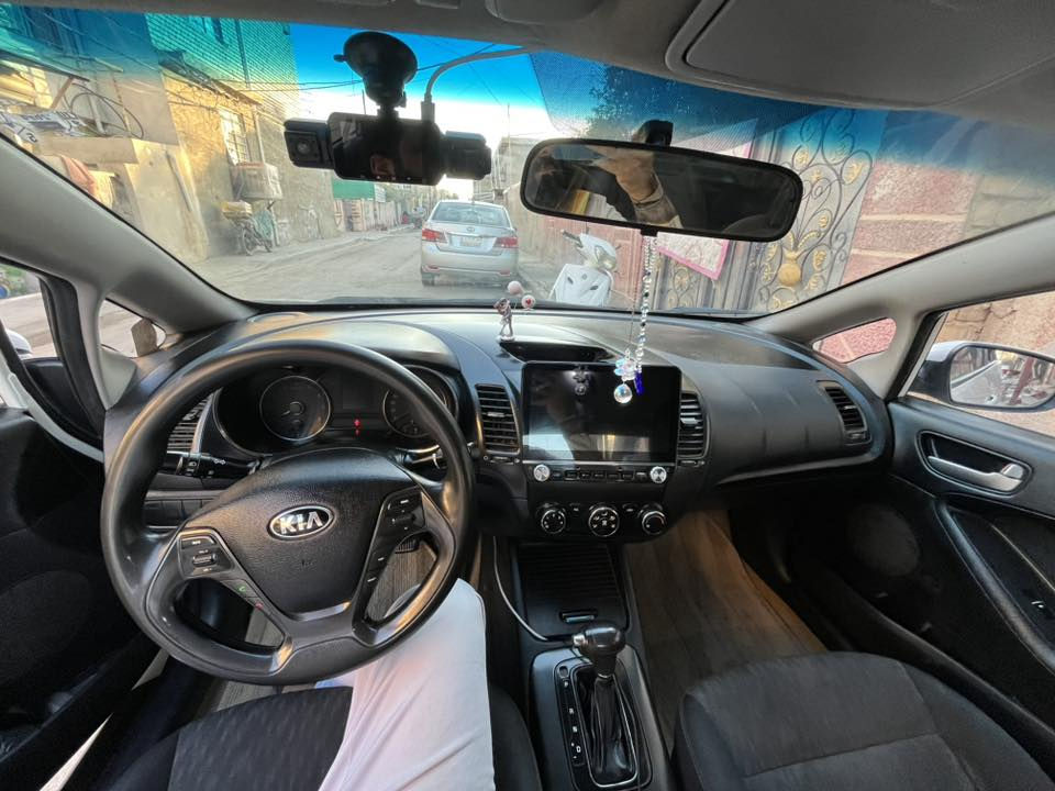 للبيع كيه سيراتو 14 خليجي محرك 1600 دوش مكاني بغداد شعله ***********سعرها 100 وبيها مجال قليل
