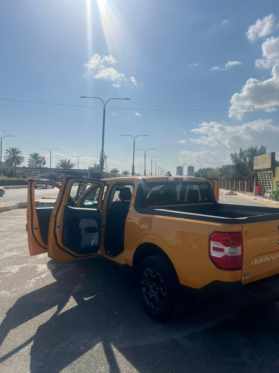 السلام عليكم 
بيك اب فورد (مافريك)
موديل 2022
مواصفات XL
رقم الانبار
 هايبرد 
سايد بريك كهربائي 
وضعيات قيادة 
ابل كاربلاي
مانع انزلاق رادار
سياره جديده ونضيفه السعر 162$ورقة وبيها مجال بسيط حك العمله لتواصل ***********
