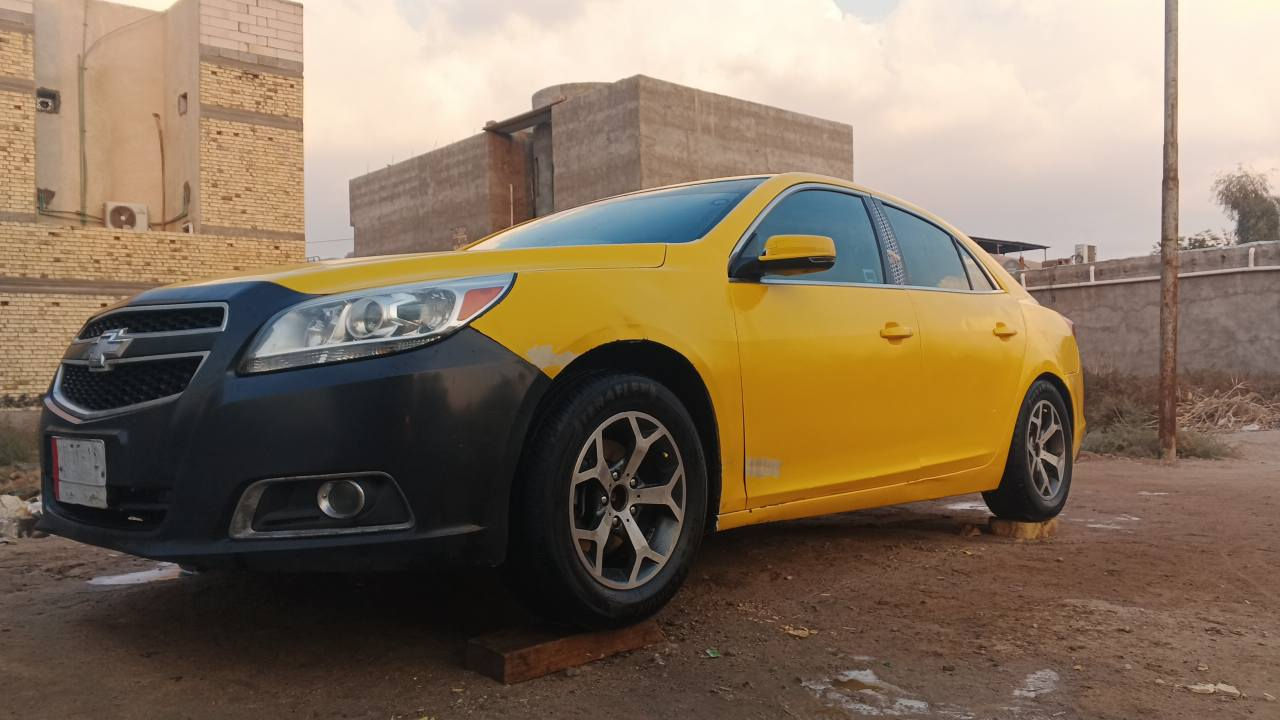 ماليبو 2014 وارد امريكي 
محرك 2500 كير 6 نمر 
شاشه كامره 
قفل سرعه 
اشاير بلمري 
تايرات جدد 
باتري جديد 
حداده 70%
كشن جلد ومخمل 
منضومه البانزين جديده وبلكات 
سياره جاهزه سنويه بعدها ما منتهيه مصفره هيئه وغرامات السعر 73 
*********** تواصل واتساب البصرة, العراق
